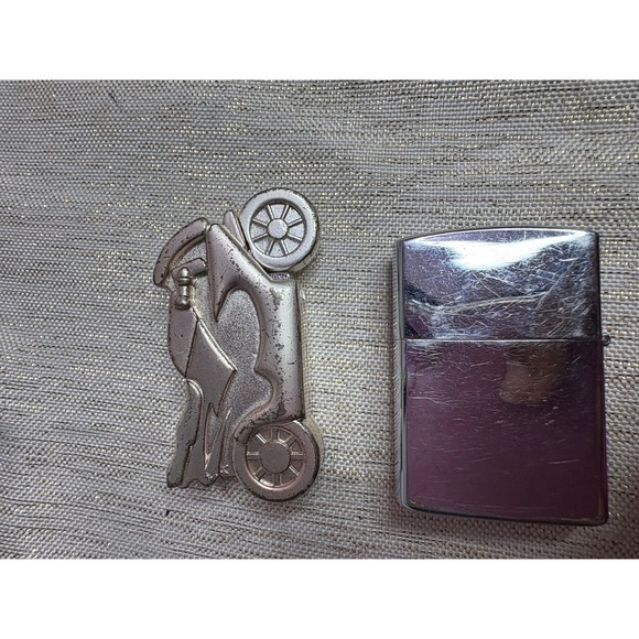 Set of 3 re-fillable lighters - Picture 5 of 10